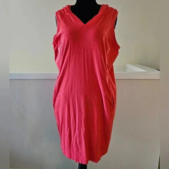 Livi Active Dresses & Skirts - LIVI Active Athletic Hooded Dress/Cover up - Size 18/20 - Hibiscus (Orange)
